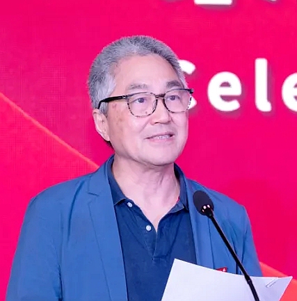 “陆老师，与你相遇，好幸运！”